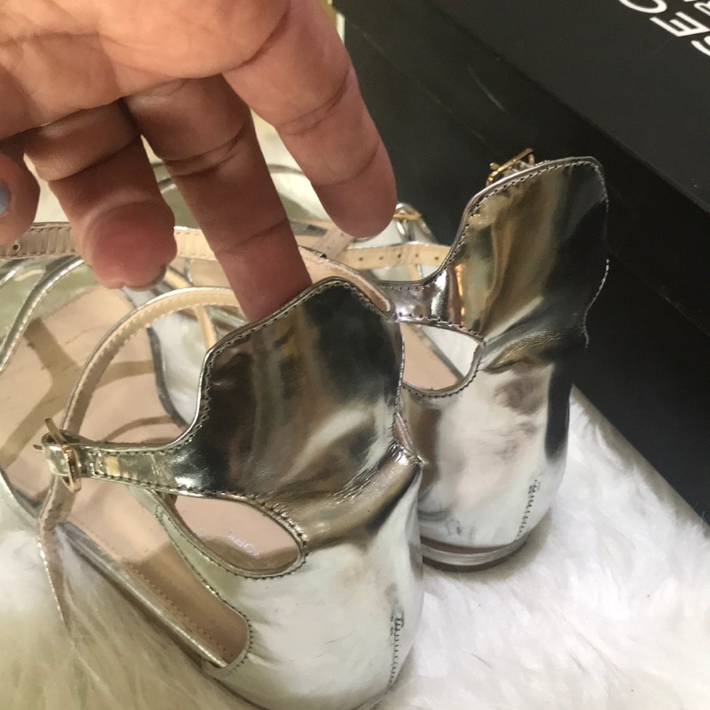 Sandals - Picture 2 of 4